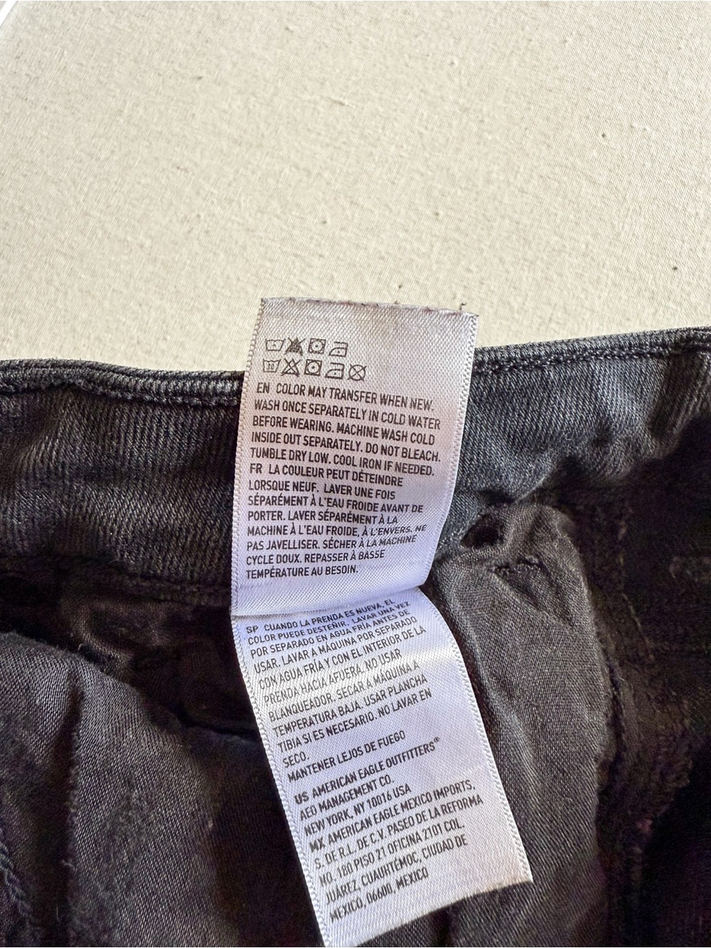 American Eagle Mom Jeans Black High Rise Stretch Denim Size 6 - Picture 6 of 8